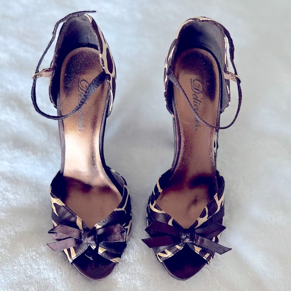 Giraffe print Satin Heels - Picture 3 of 5